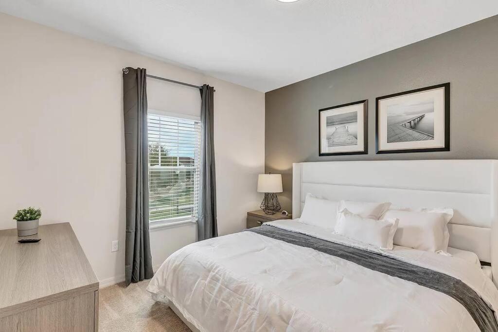 World Charm 4br And 3ba! Kissimmee