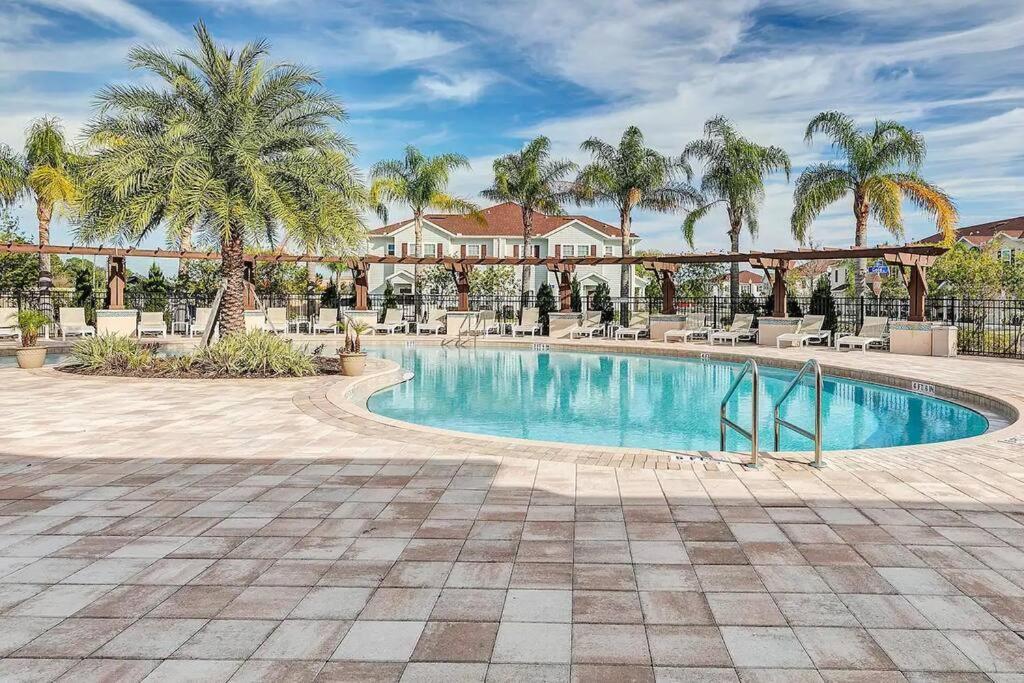 World Charm 4br And 3ba! Kissimmee