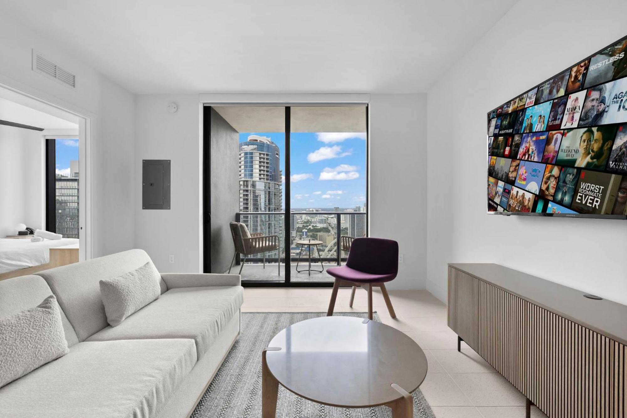 Apartment Free Parking! Luxury In Downtown *