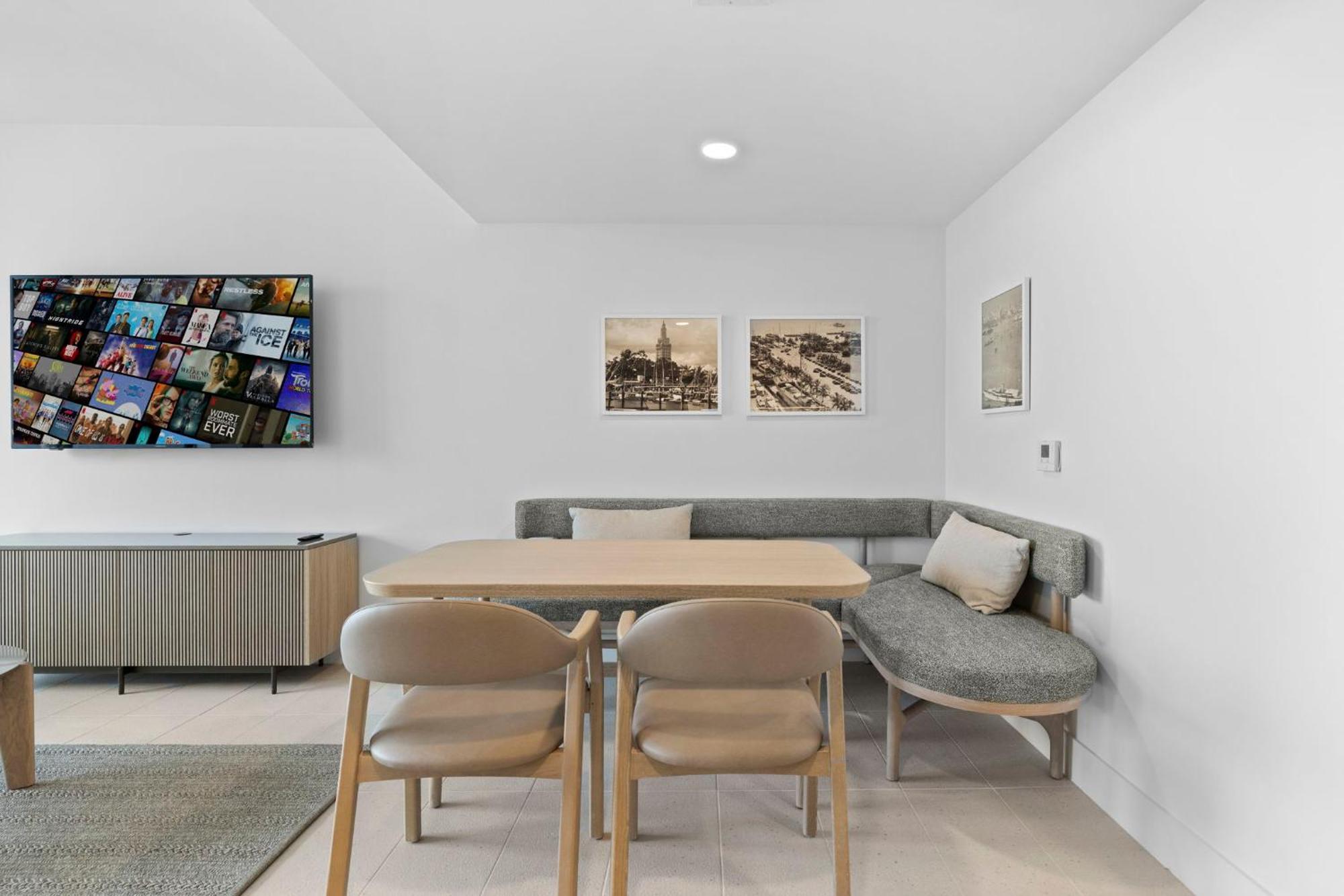 Free Parking! Luxury In Downtown * Miami