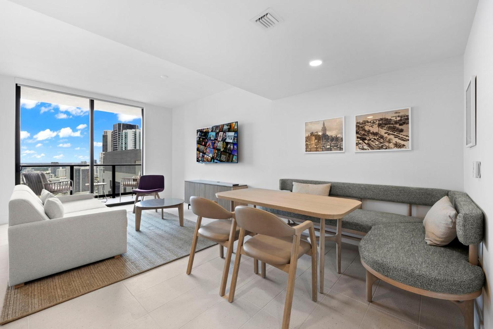 Free Parking! Luxury In Downtown Apartment Miami