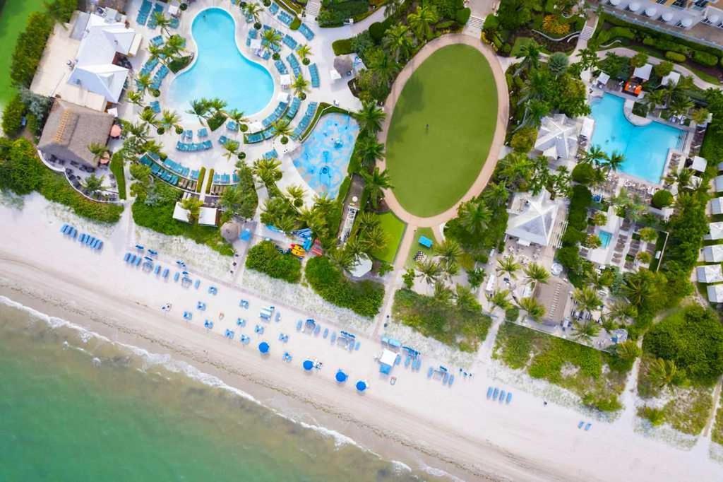 Stunning Sited The Ritz Carlton Miami