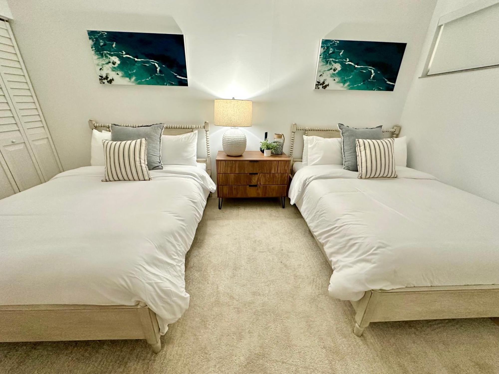 Coastal Chic Getaway Modern 2 Bed 2 Bath In Key Largo, Marina Pool Pickleball Apartment Key Largo