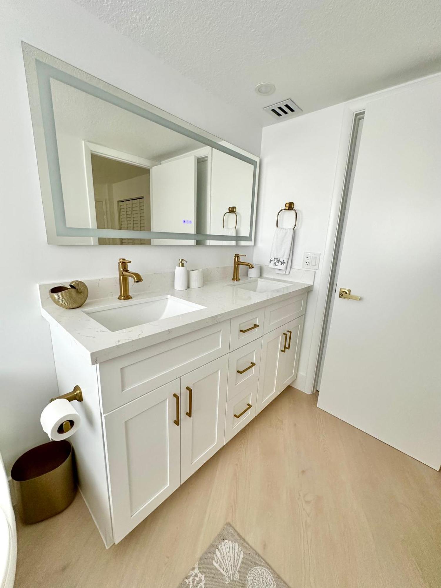 Apartment Coastal Chic Getaway Modern 2 Bed 2 Bath In Key Largo, Marina Pool Pickleball Key Largo