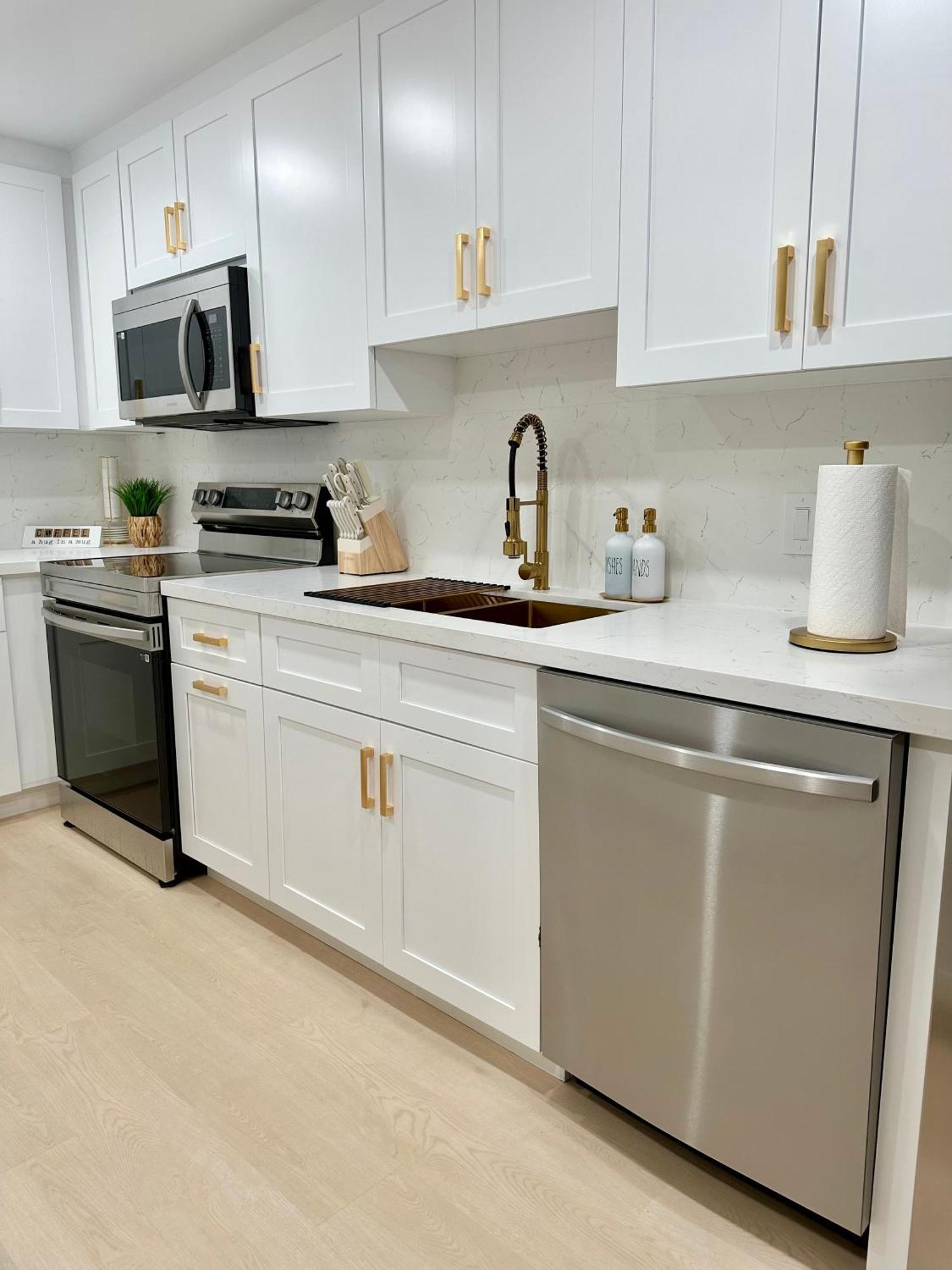 Apartment Coastal Chic Getaway Modern 2 Bed 2 Bath In Key Largo, Marina Pool Pickleball Key Largo