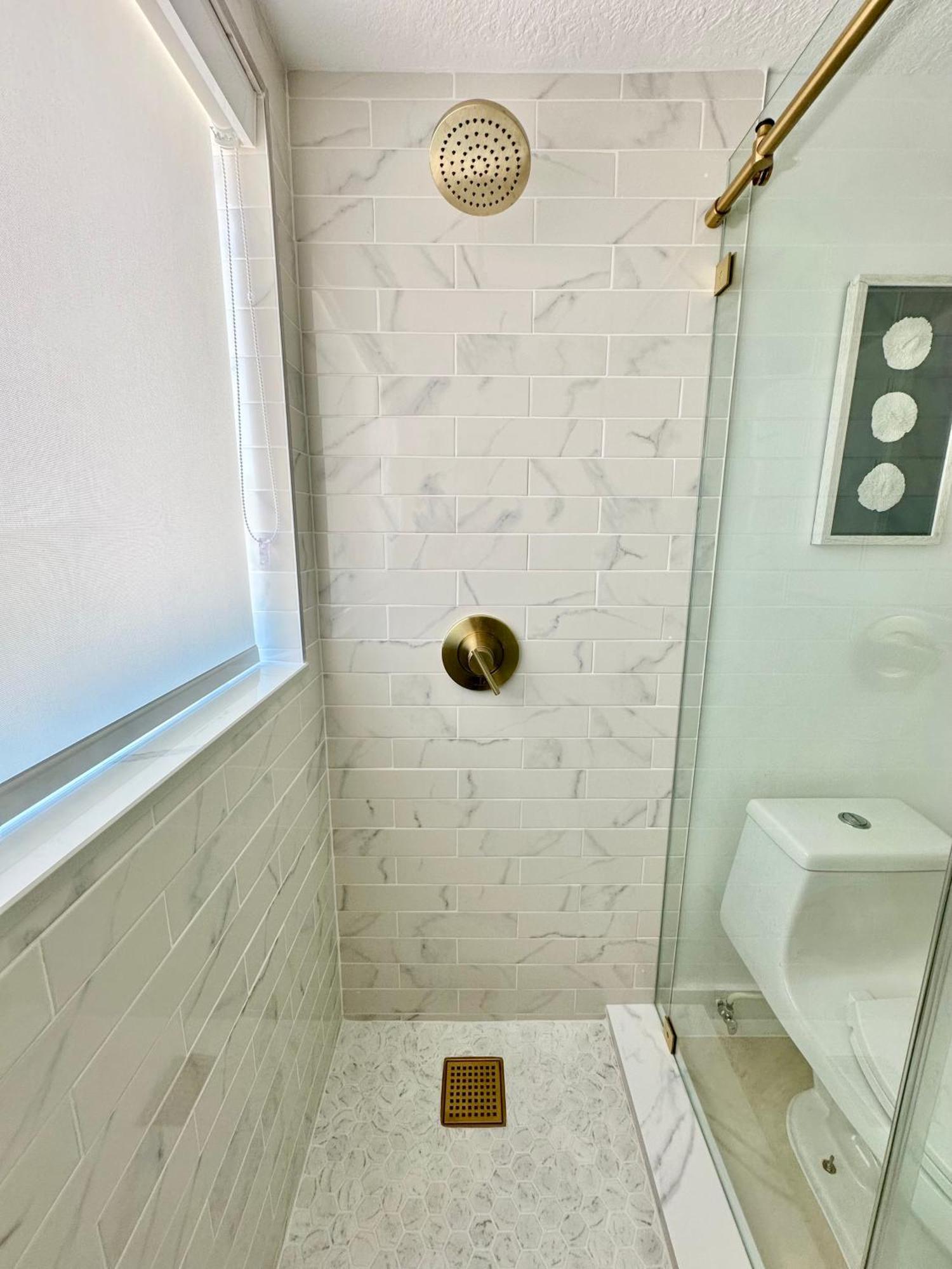 Coastal Chic Getaway Modern 2 Bed 2 Bath In Key Largo, Marina Pool Pickleball Key Largo