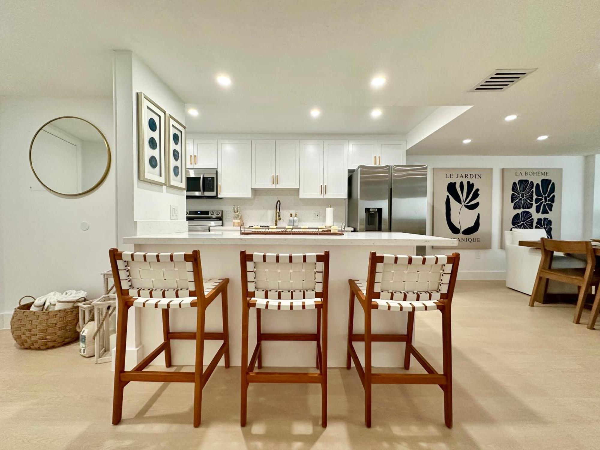 Apartment Coastal Chic Getaway Modern 2 Bed 2 Bath In Key Largo, Marina Pool Pickleball Key Largo