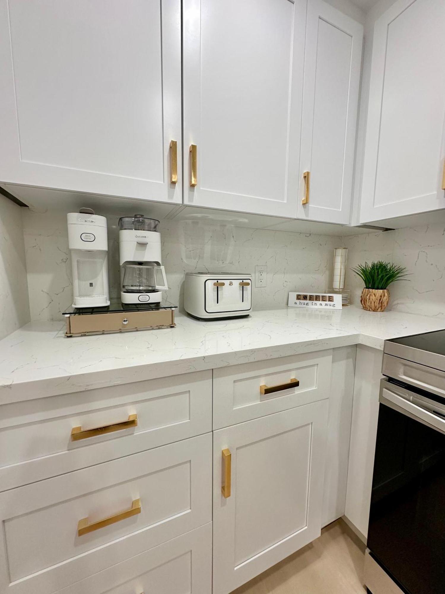 Coastal Chic Getaway Modern 2 Bed 2 Bath In Key Largo, Marina Pool Pickleball *