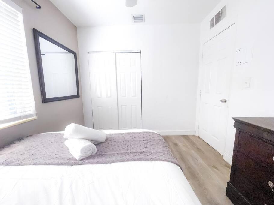 Cozy 3 - 2, Heated Pool & Jacuzzi, 10 Min And Olas * Fort Lauderdale