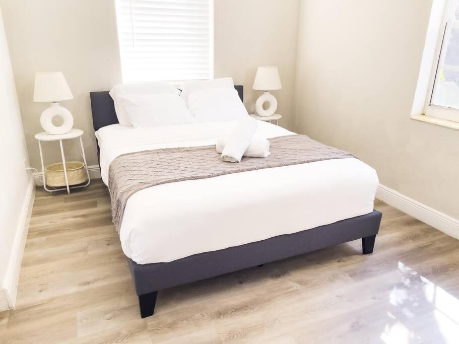 Holiday home Cozy 3 - 2, Heated Pool & Jacuzzi, 10 Min And Olas Fort Lauderdale