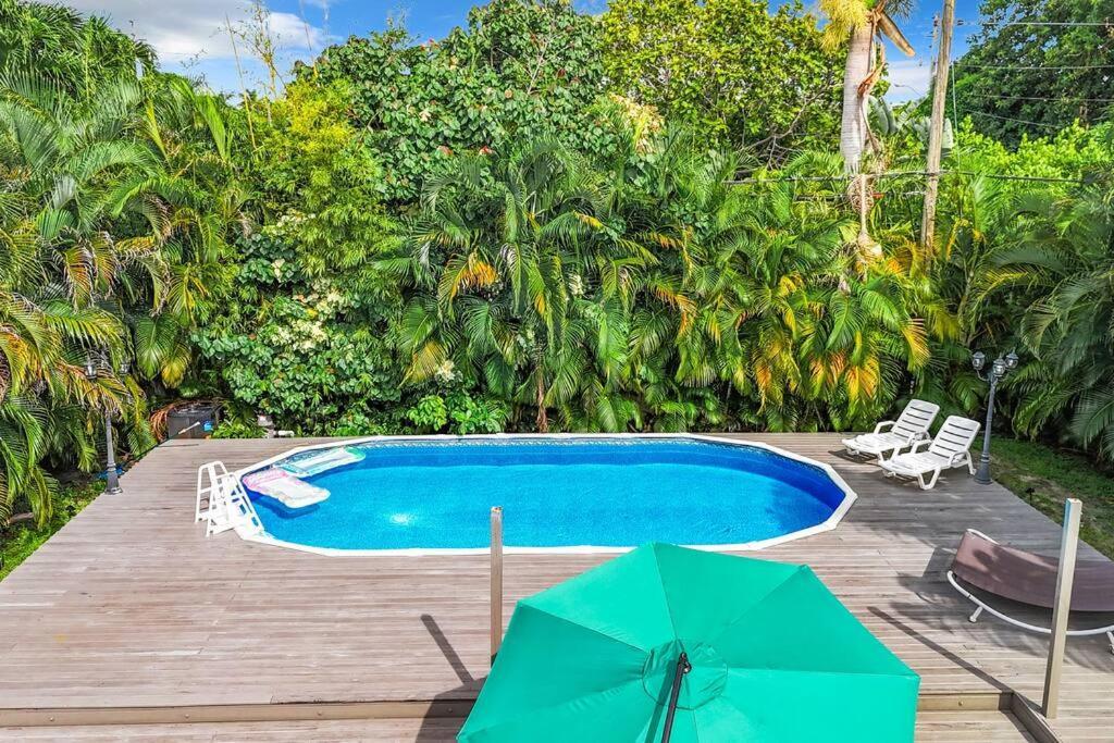 Holiday home Cozy 3 - 2, Heated Pool & Jacuzzi, 10 Min And Olas Fort Lauderdale