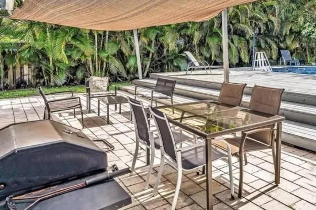 Cozy 3 - 2, Heated Pool & Jacuzzi, 10 Min And Olas Fort Lauderdale