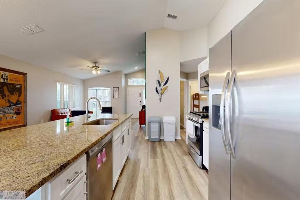 Holiday home Pet-friendly W/pool Near Disney&championsgate *
