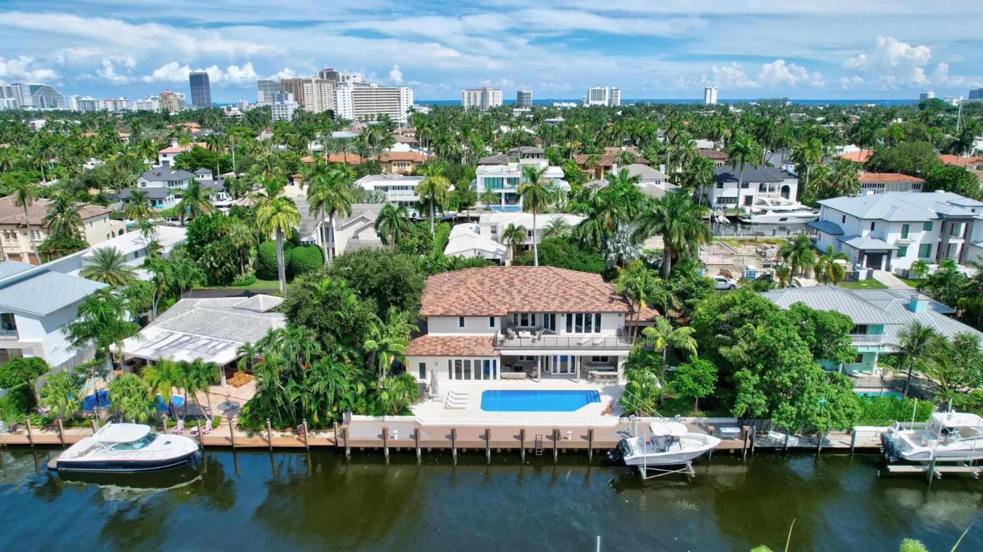 Elegant Waterfront Estate 6br- 6.5ba Fort Lauderdale