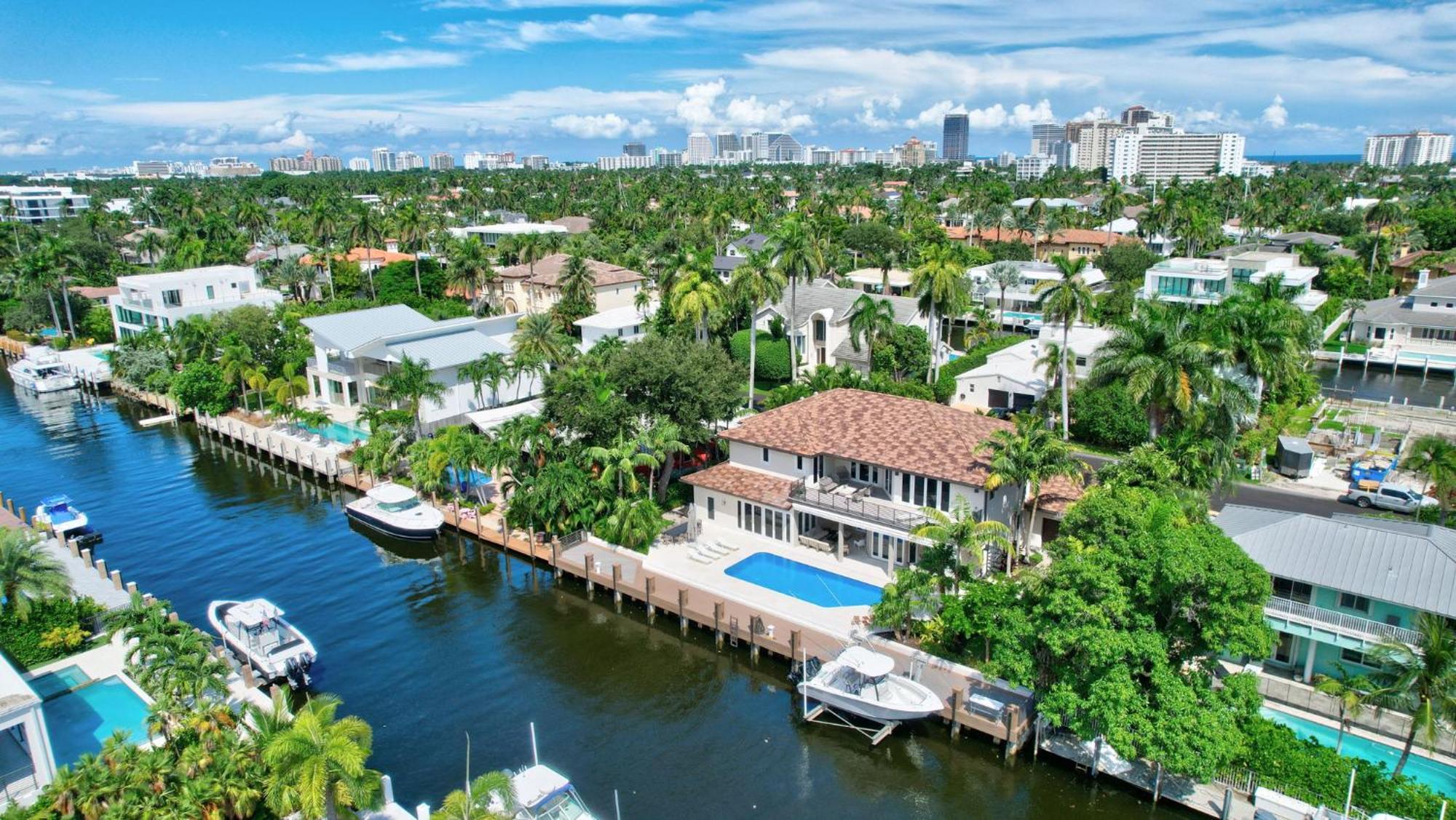 Elegant Waterfront Estate 6br- 6.5ba Fort Lauderdale