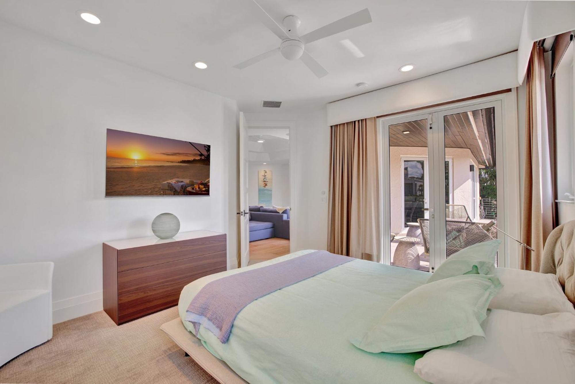 Elegant Waterfront Estate 6br- 6.5ba Holiday home Fort Lauderdale