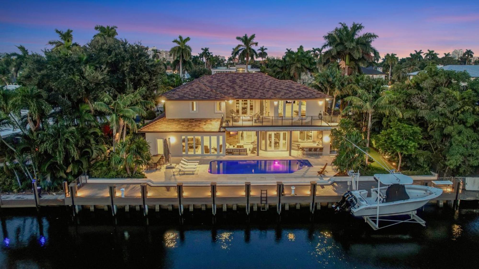 Elegant Waterfront Estate 6br- 6.5ba Fort Lauderdale