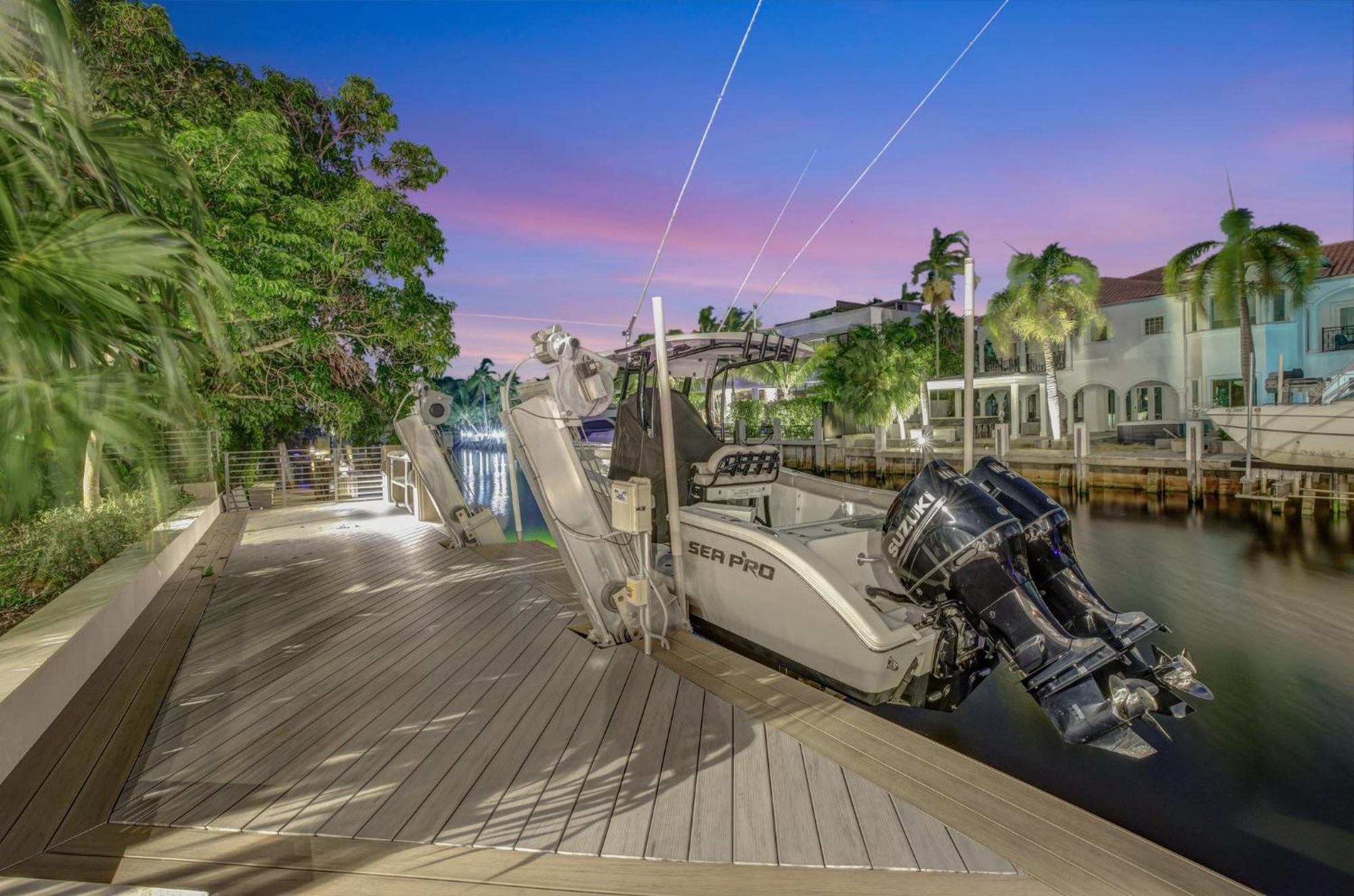 Elegant Waterfront Estate 6br- 6.5ba * Fort Lauderdale