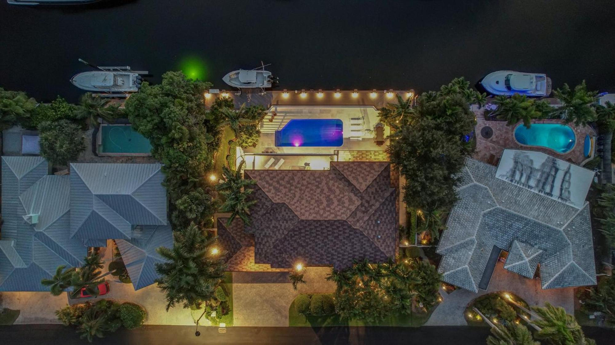 Elegant Waterfront Estate 6br- 6.5ba *