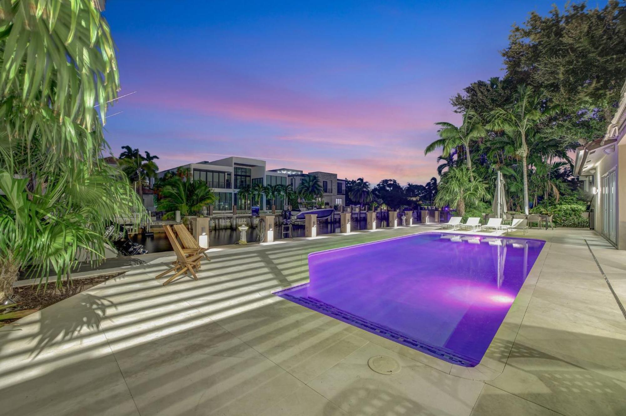 Elegant Waterfront Estate 6br- 6.5ba Fort Lauderdale