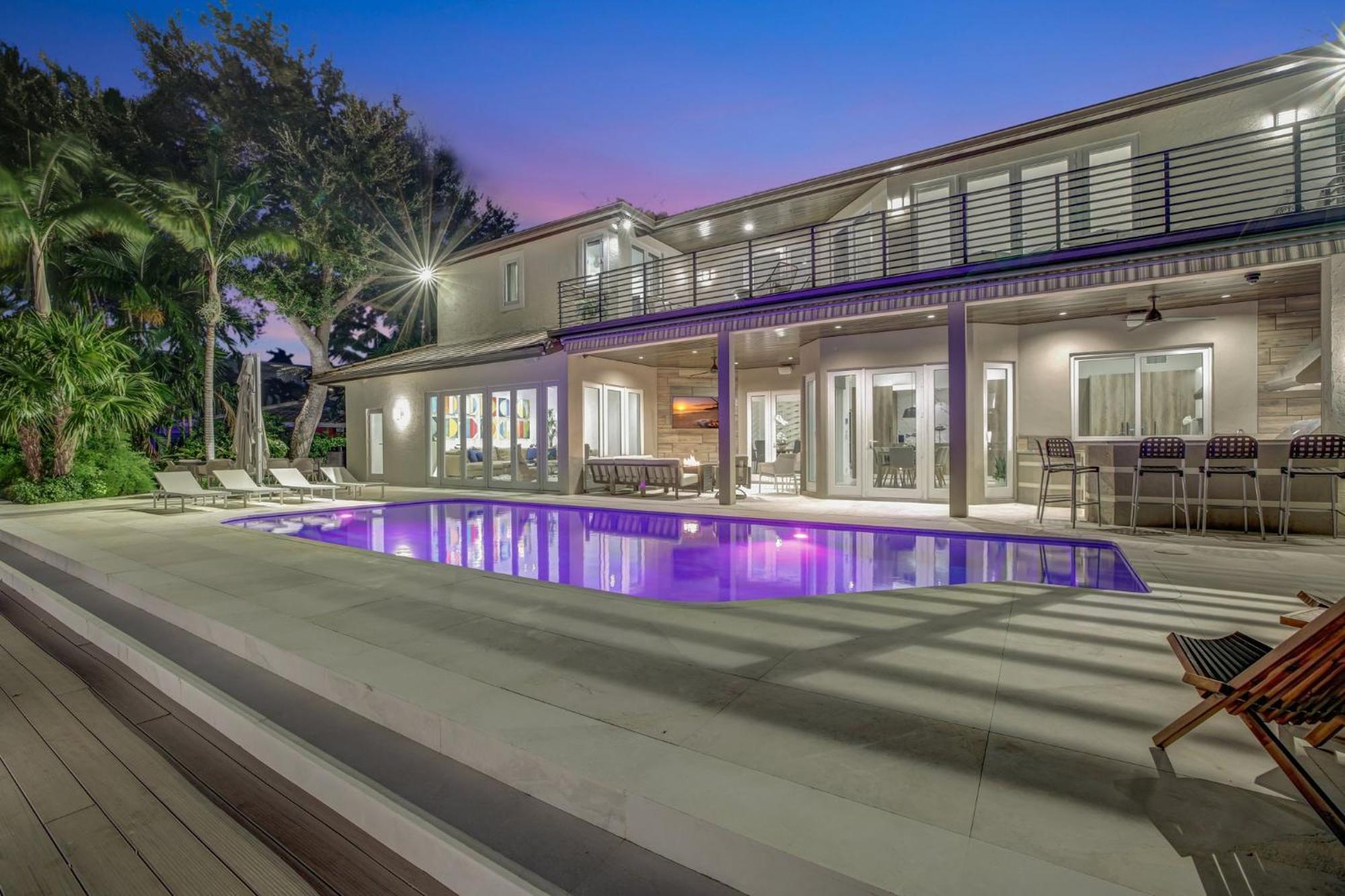 Elegant Waterfront Estate 6br- 6.5ba * Fort Lauderdale