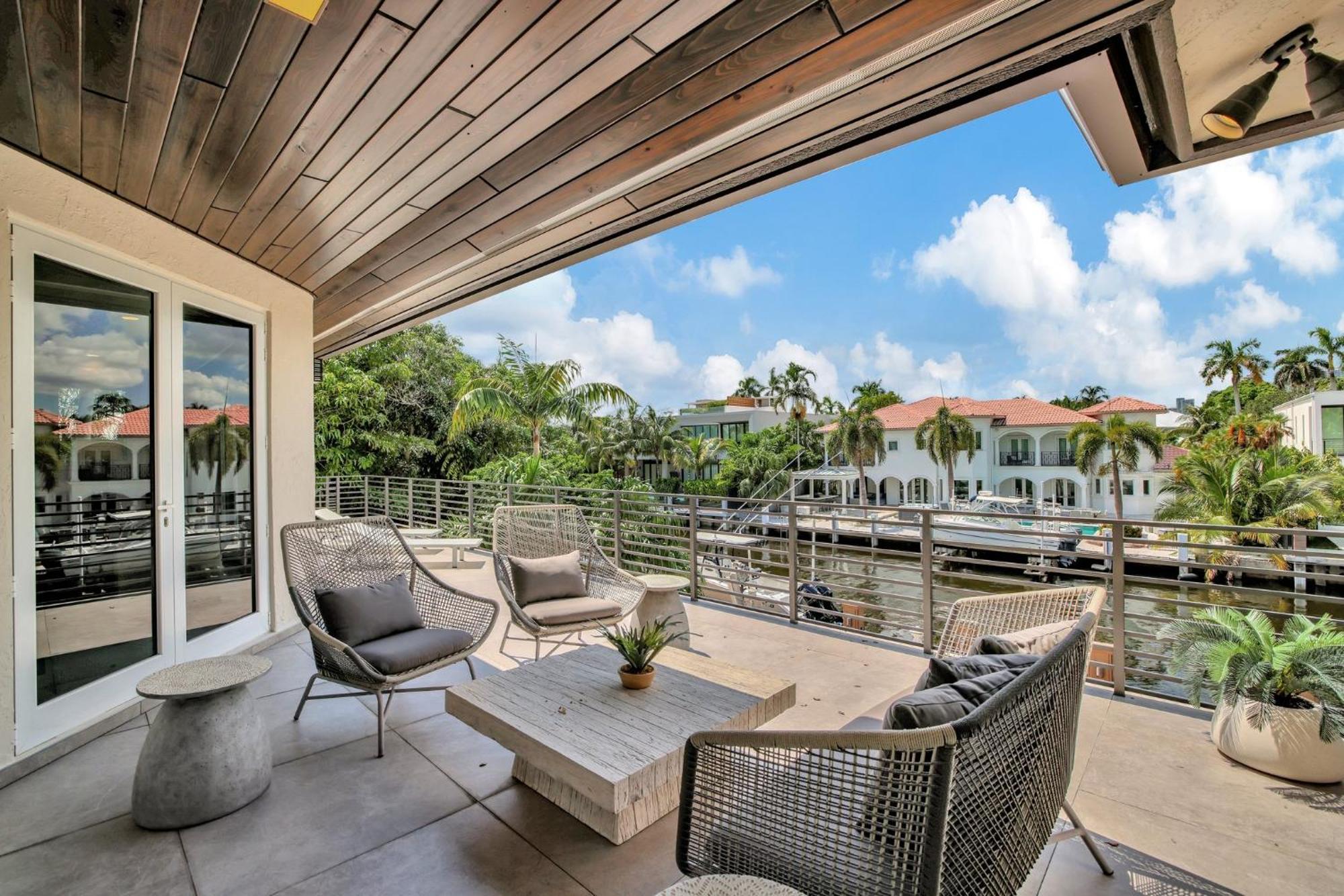 Elegant Waterfront Estate 6br- 6.5ba Fort Lauderdale