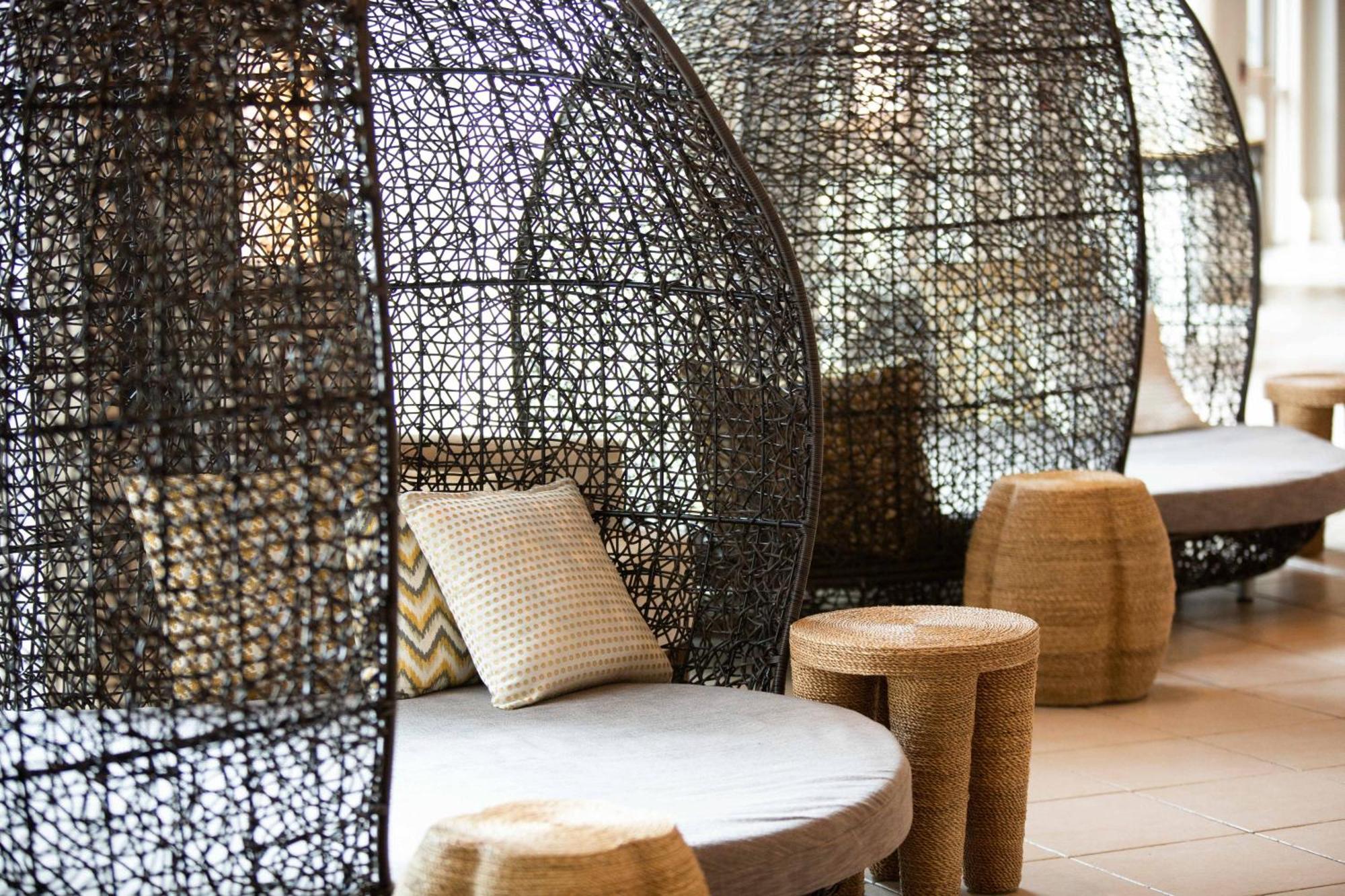 Hotel Renaissance International Plaza 4*
