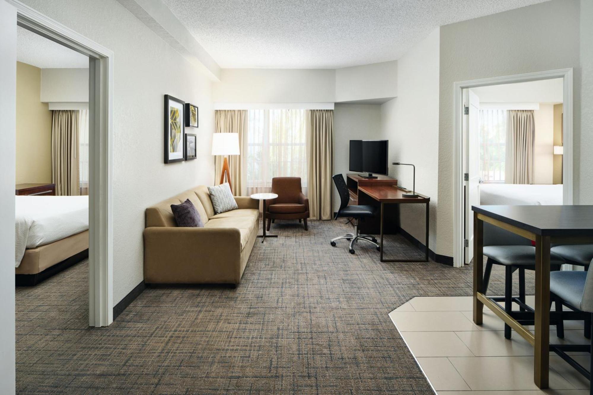 Hotel By Marriott Lauderdale Of 3*
