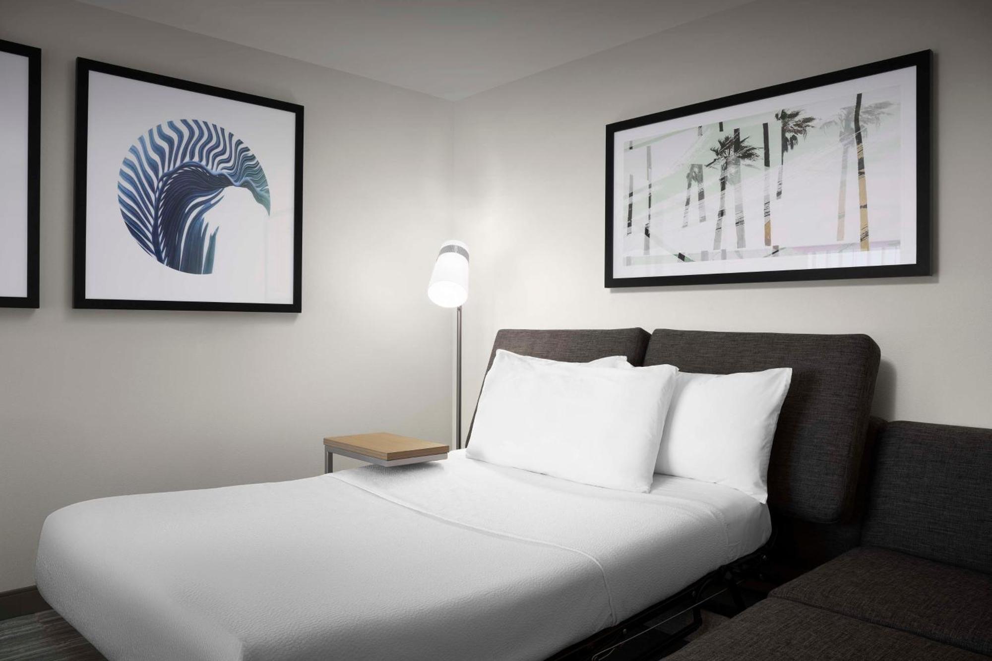 Hotel Hilton Garden Downtown Southbank 3*