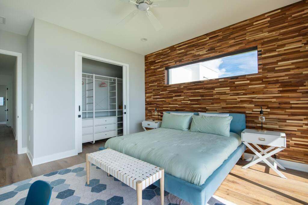 Villa Oceanfront 4-bed Designer With Private Pool *