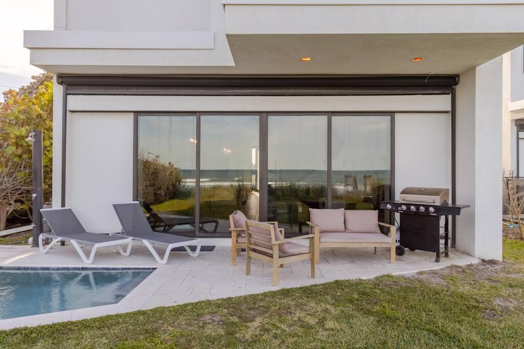 Villa Oceanfront 4-bed Designer With Private Pool *