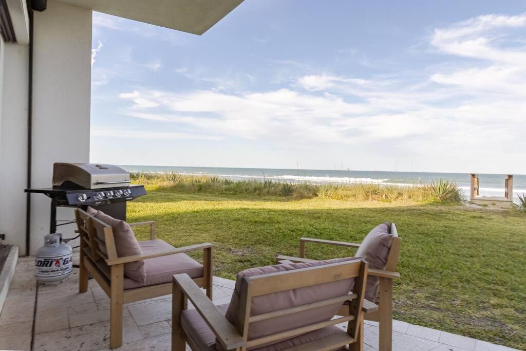 Villa Oceanfront 4-bed Designer With Private Pool *