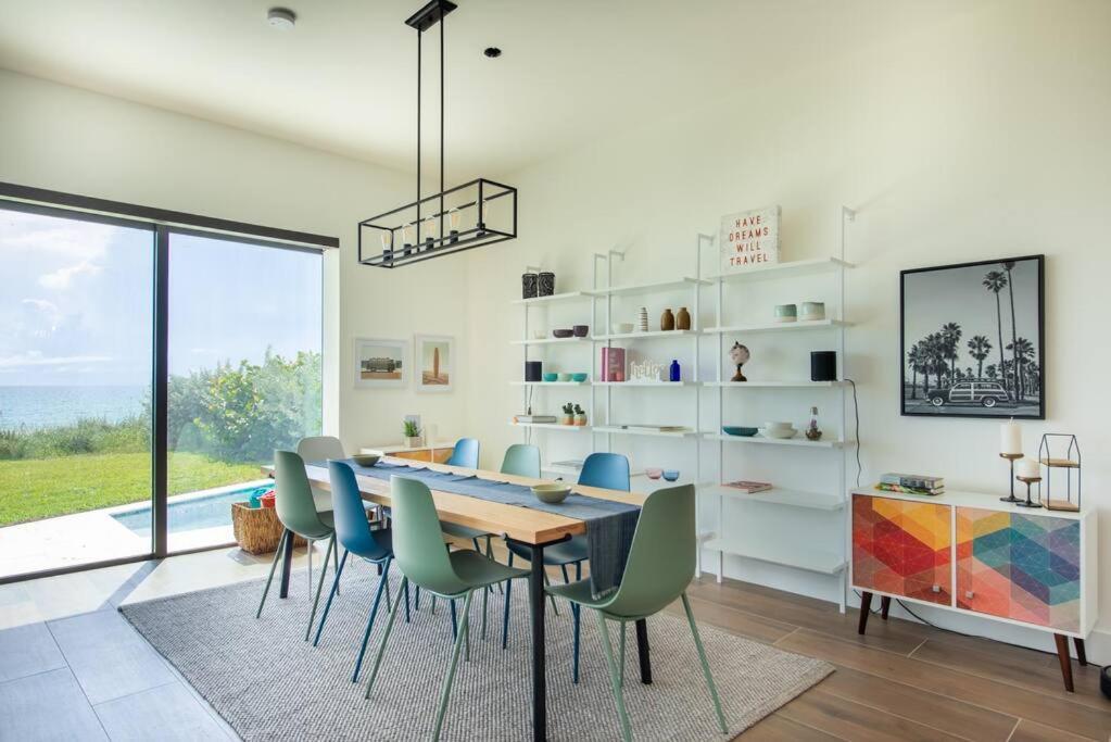 Villa Oceanfront 4-bed Designer With Private Pool *