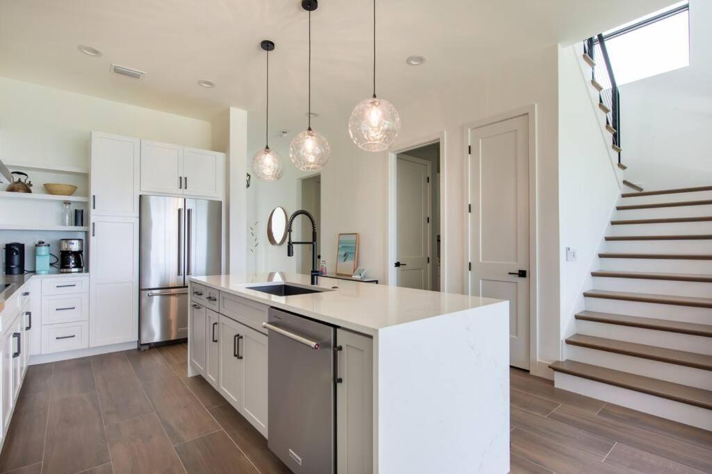 Oceanfront 4-bed Designer With Private Pool Villa Melbourne Beach
