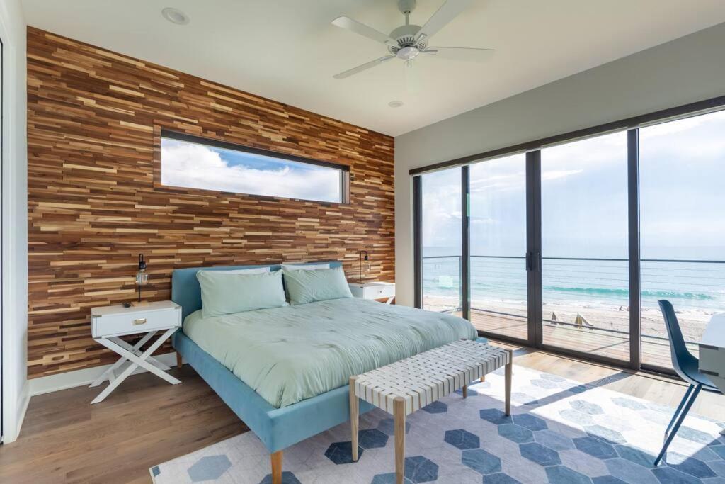 Oceanfront 4-bed Designer With Private Pool