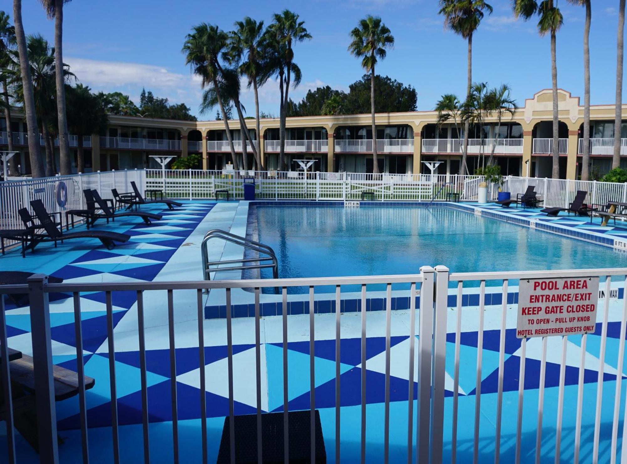 Lodge Island Of Space Coast