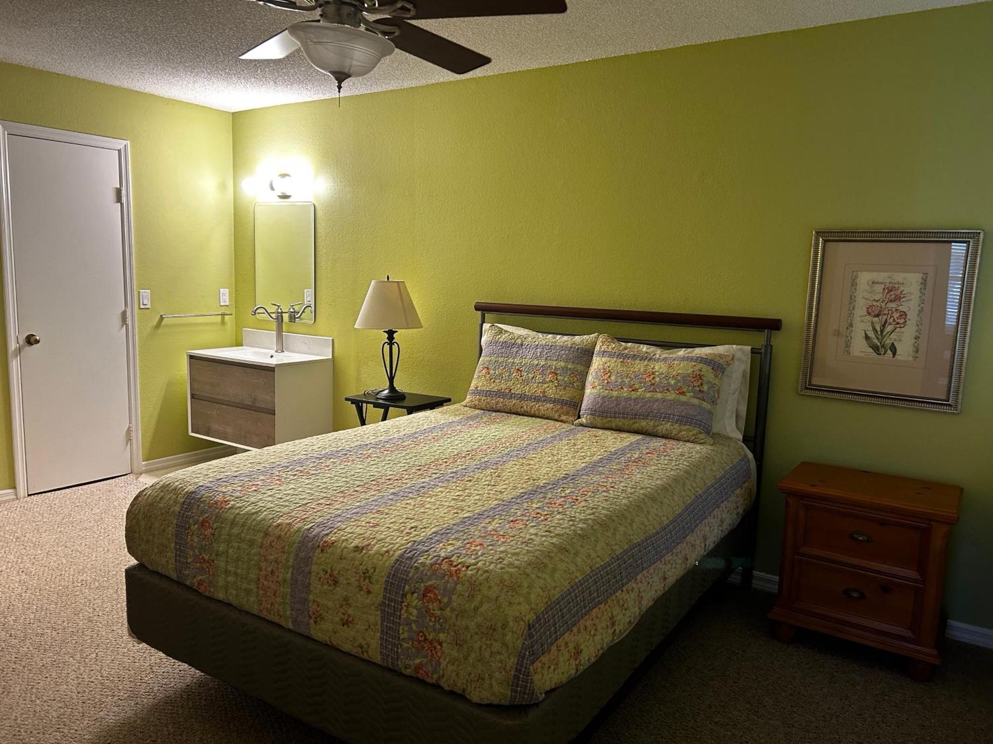Beautiful Two Master Bedroom In Myers, Venetian Palms Apartment Fort Myers