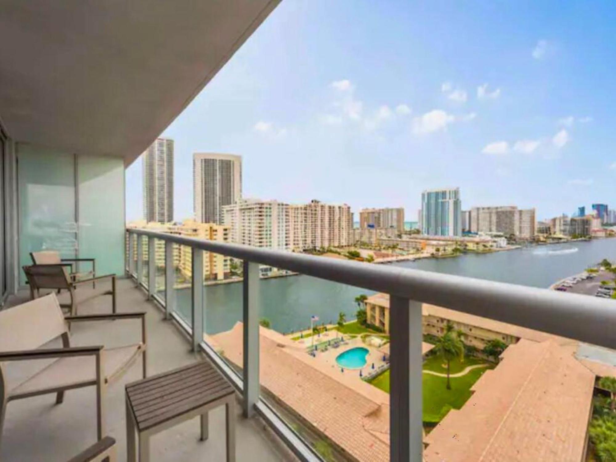 Mvr At Beachwalk * Hallandale Beach