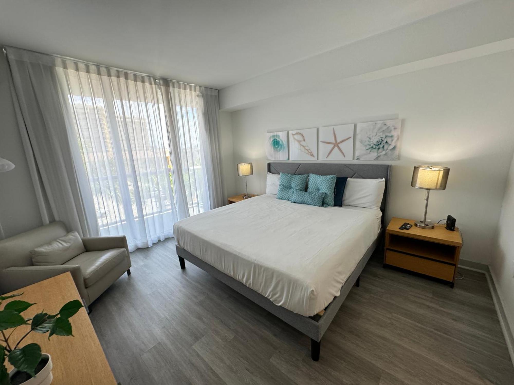 Mvr At Beachwalk Apartment Hallandale Beach