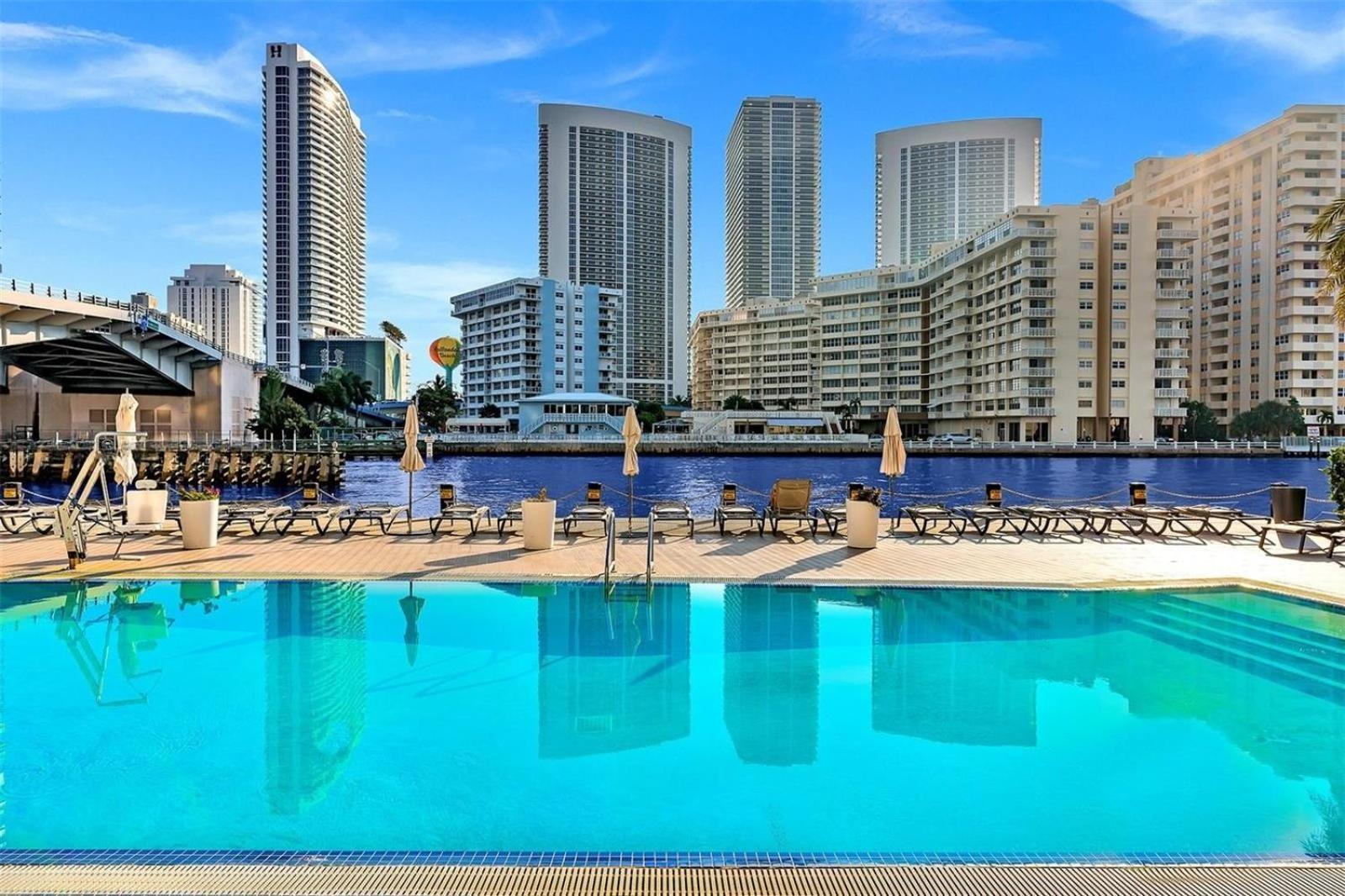 Mvr At Beachwalk Hallandale Beach