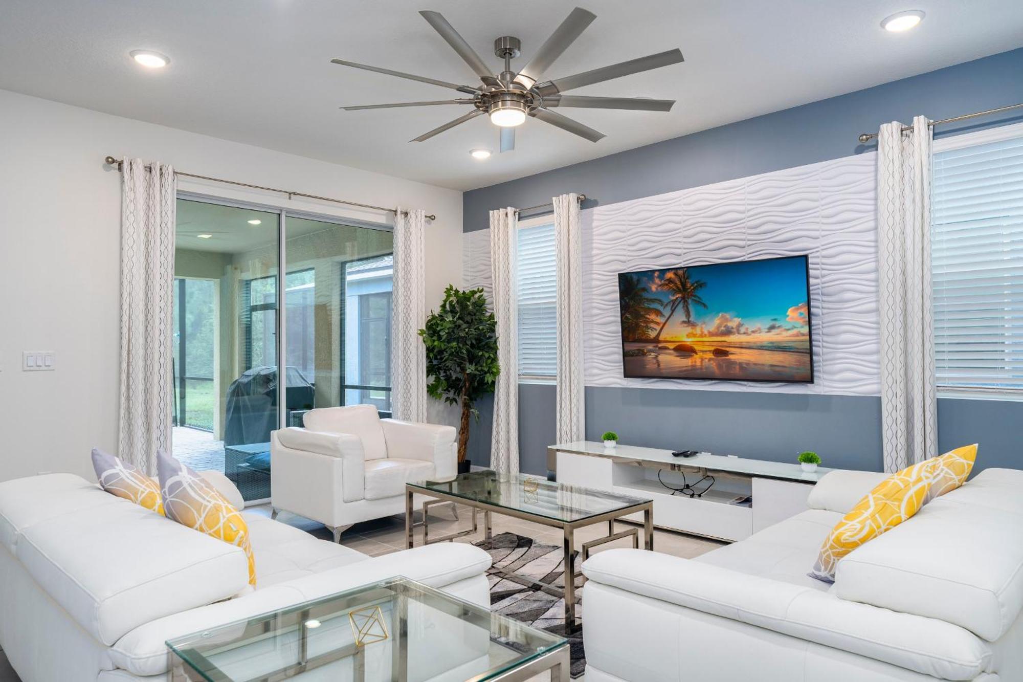 Solara Home, Wooded View Pool 6br, Modern Decor *
