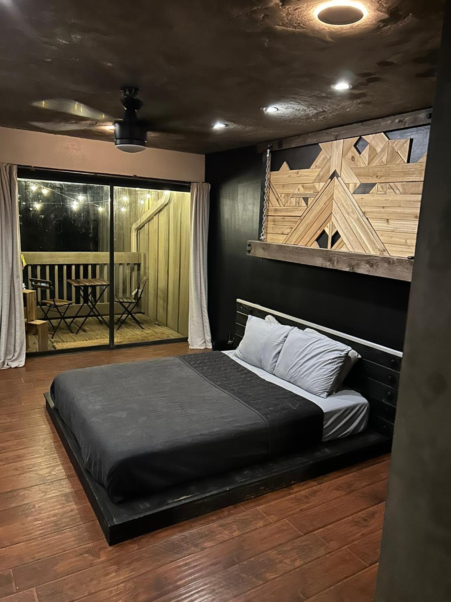 Luxury Industrial Rustic Loft Aparthotel