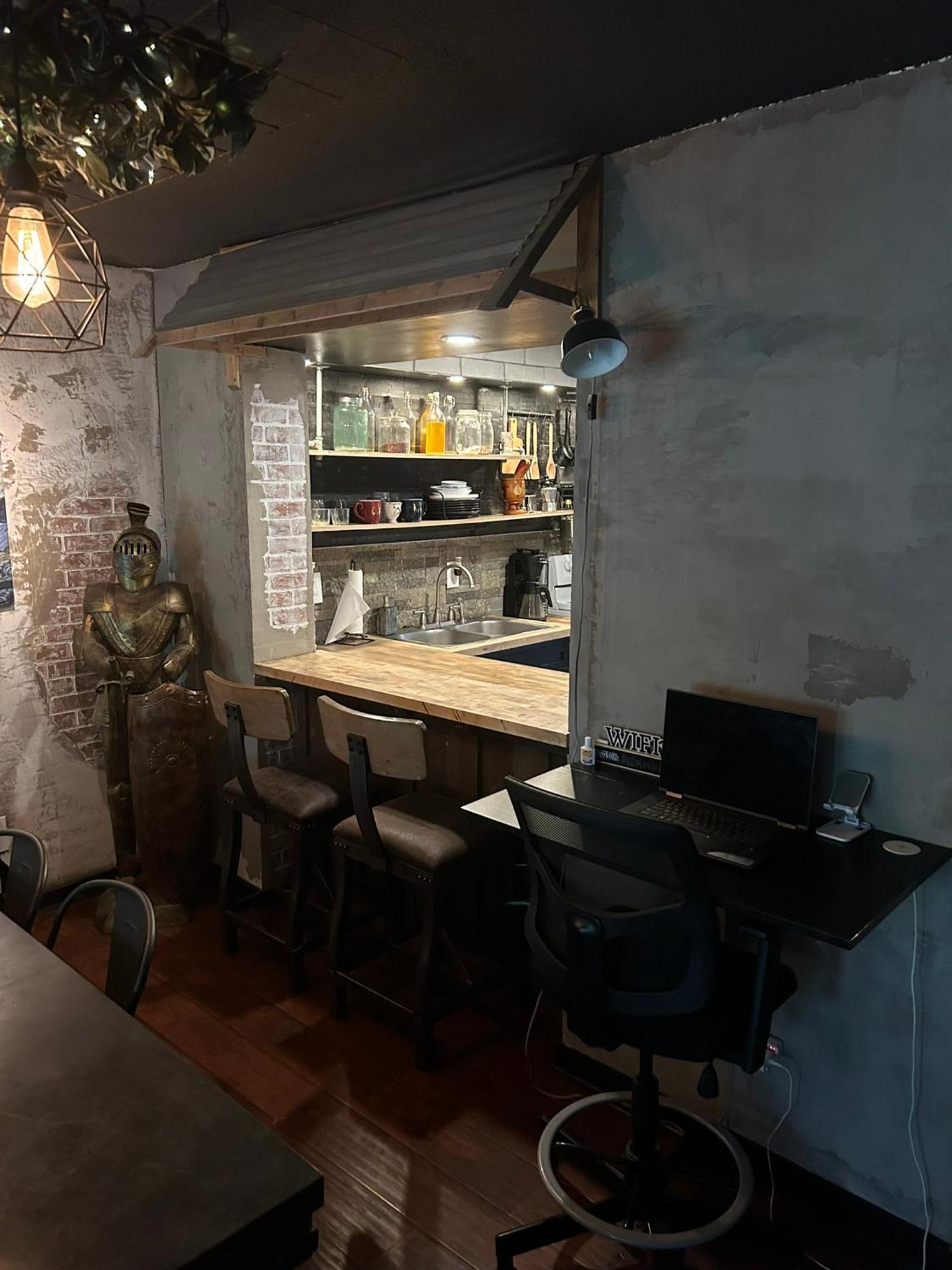 Luxury Industrial Rustic Loft * Orlando