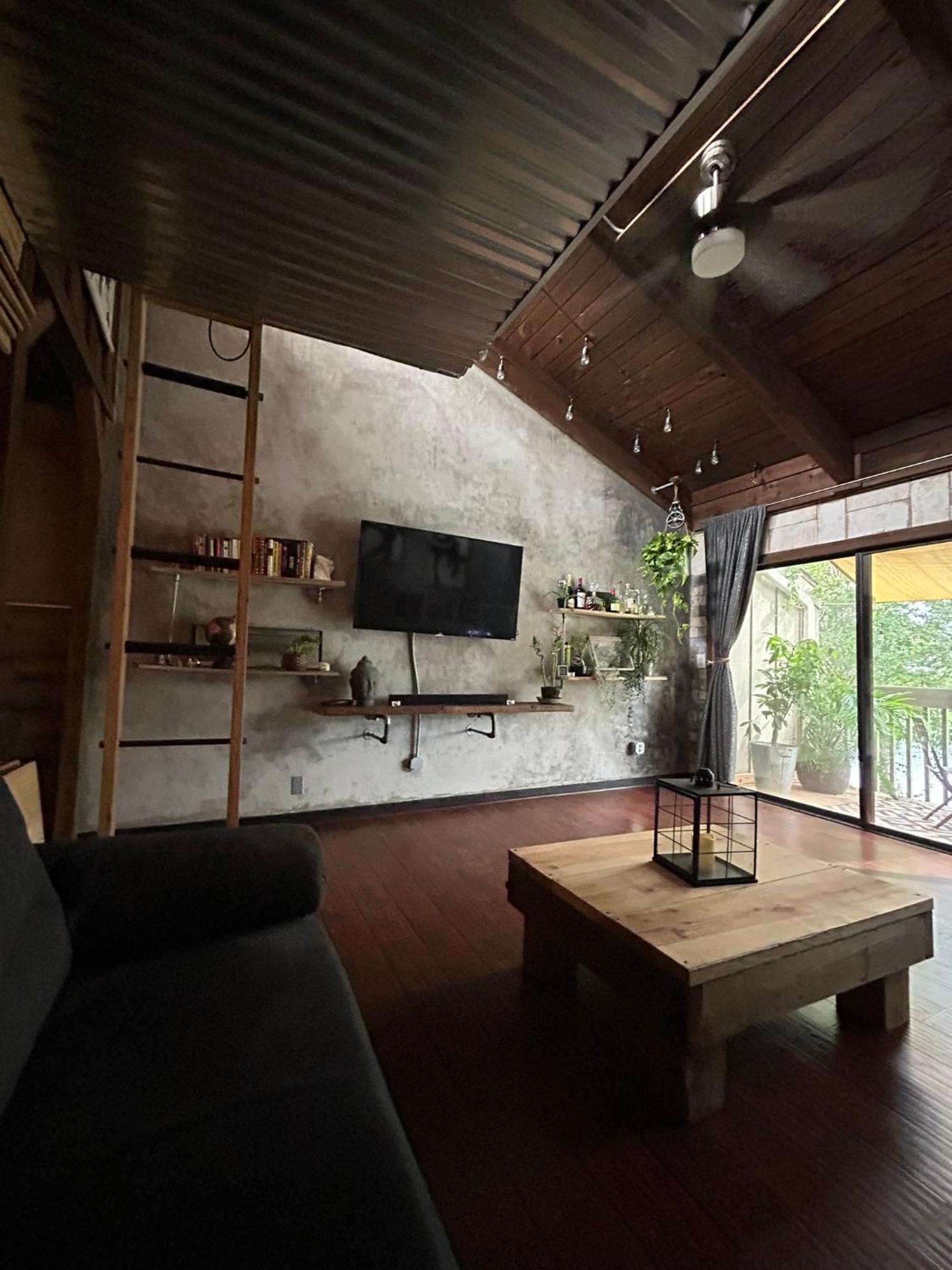 Aparthotel Luxury Industrial Rustic Loft Orlando