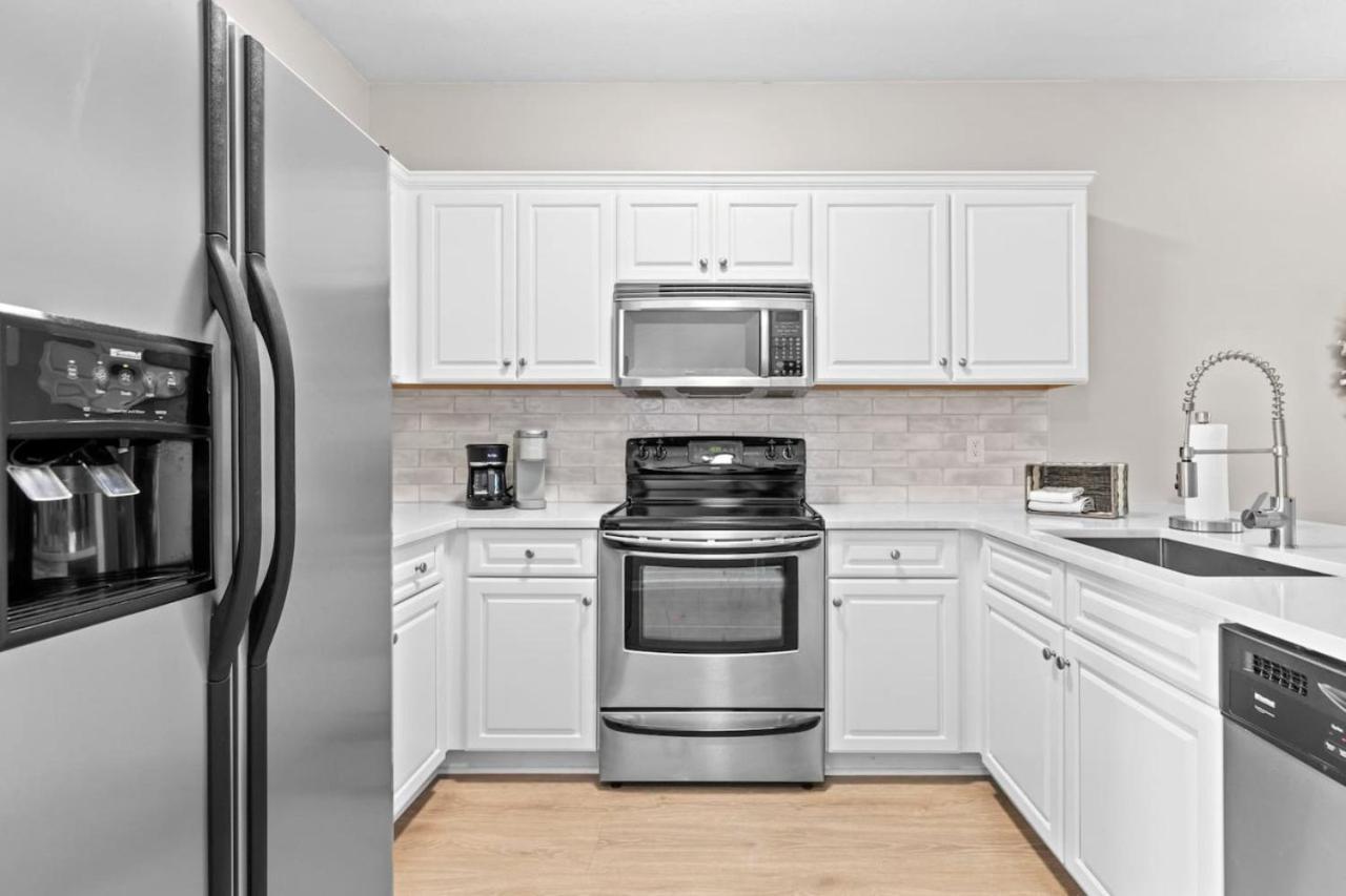 With Pool And And Access With 4 Beds On 30a Apartment *