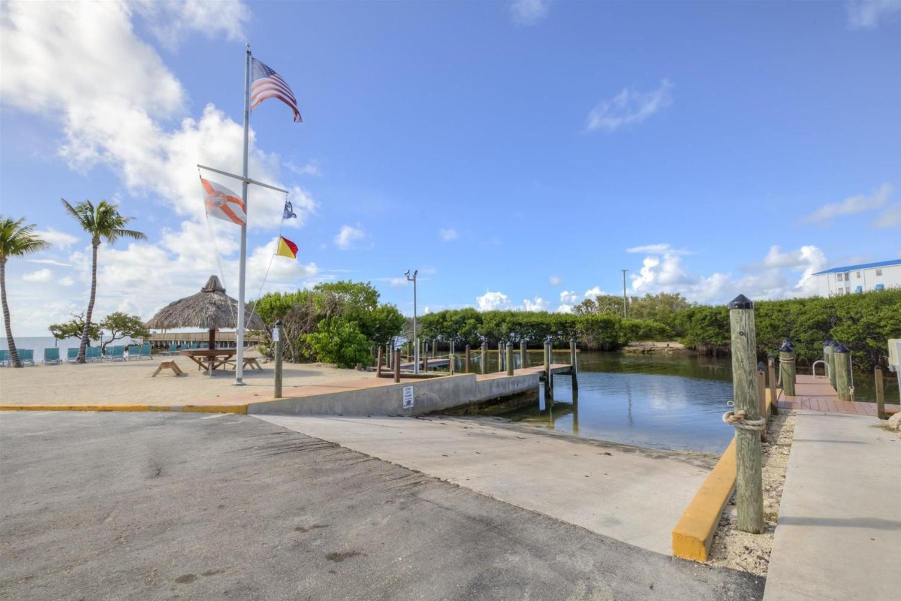 2405 Ocean Pointe Apartment *
