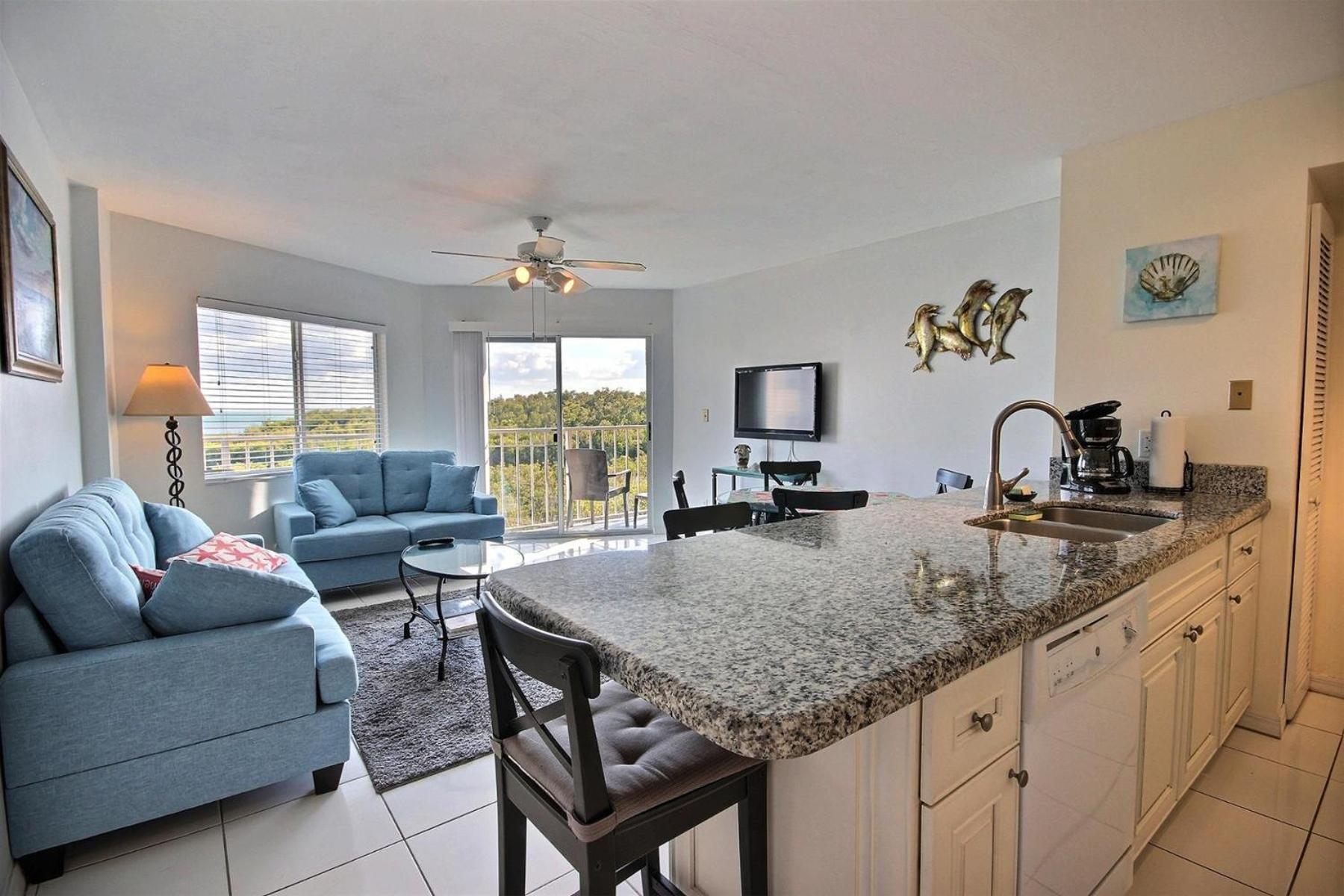 2306 Ocean Pointe Apartment *
