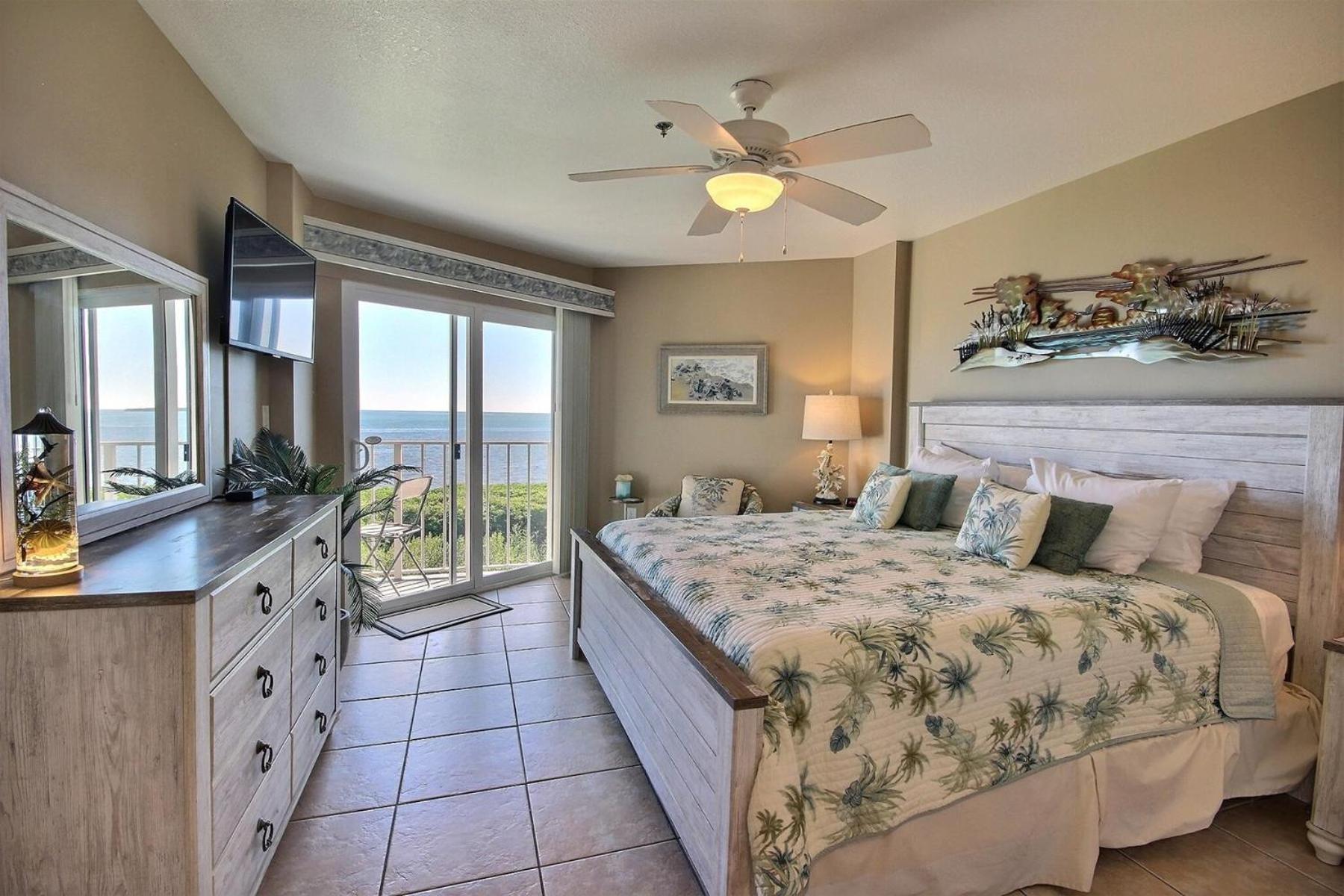 4409 Ocean Pointe Apartment