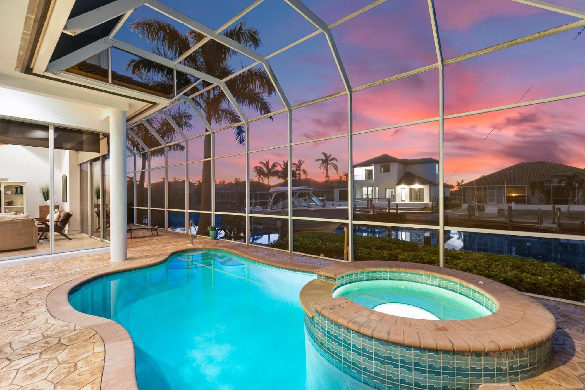 Unique 5 Bed Waterfront Woodbine Ct With Private Pool