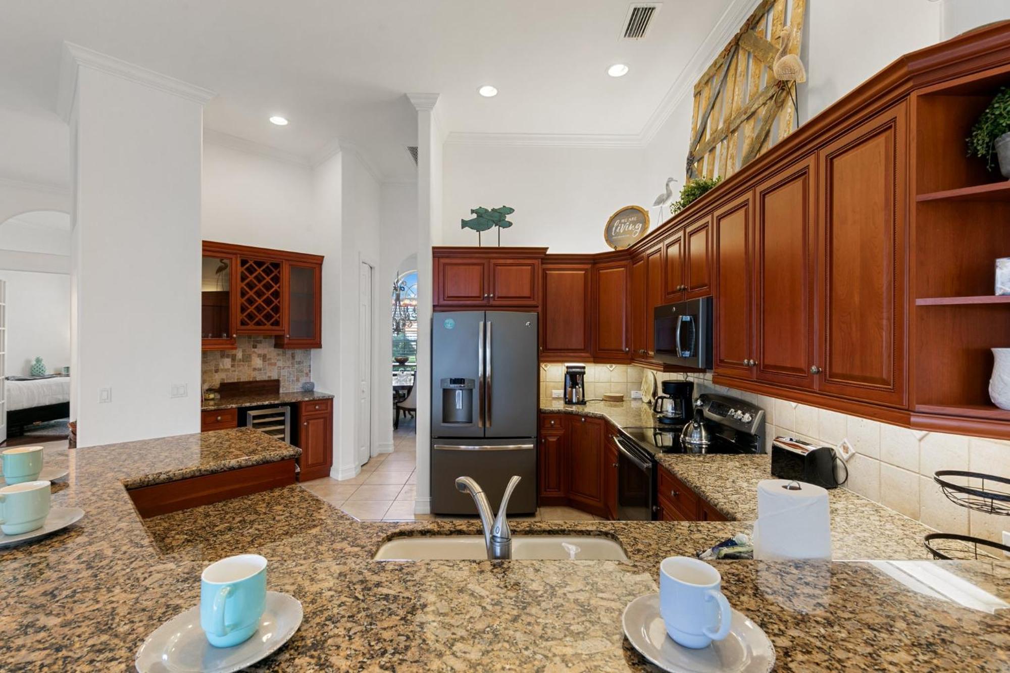 Unique 5 Bed Waterfront Woodbine Ct With Private Pool Holiday home Marco Island